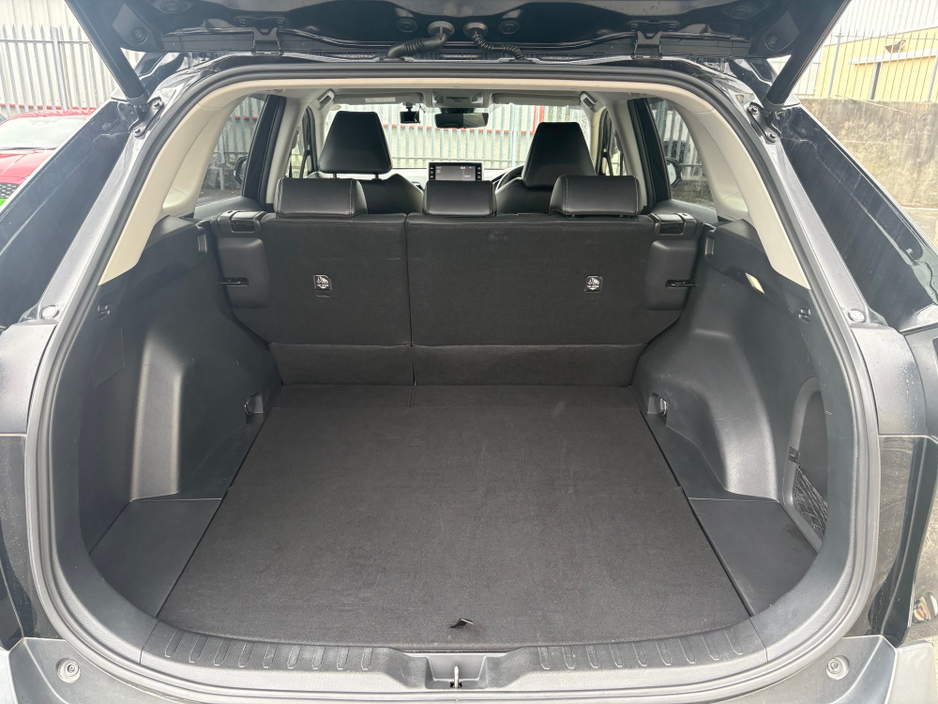 2022 Toyota Rav4 - image 7