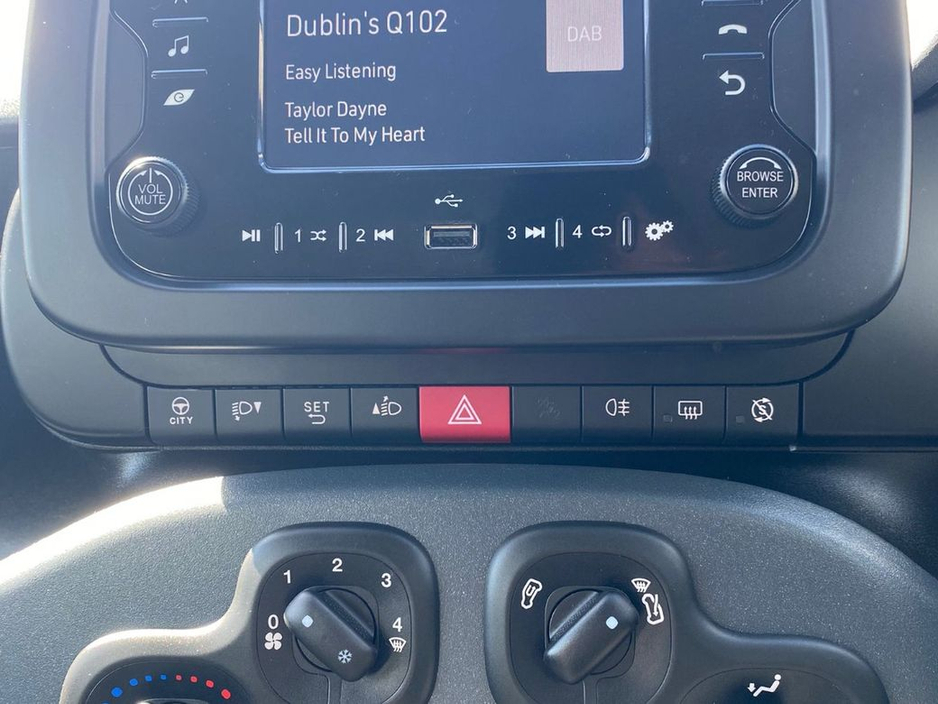 2023 Fiat Panda - image 15