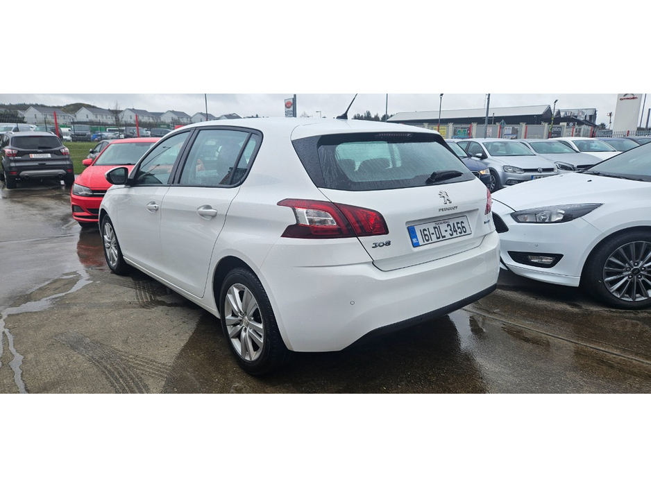 2016 Peugeot 308 - image 15
