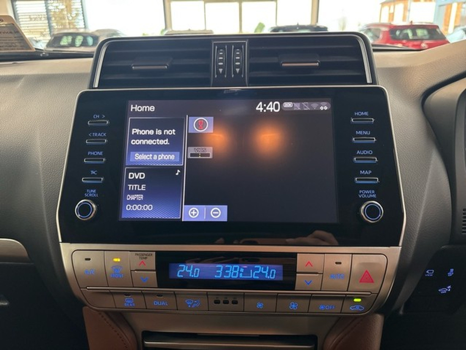 2021 Toyota Landcruiser - image 14