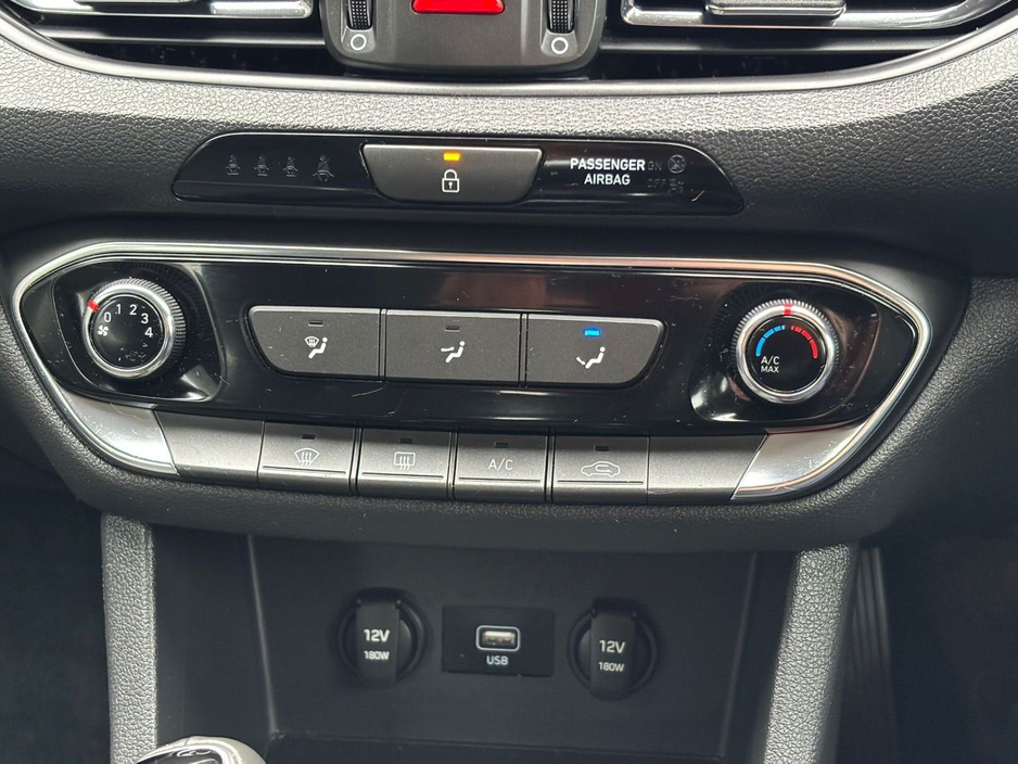 2024 Hyundai i30 - image 21