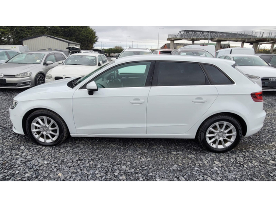 2016 Audi A3 - image 4