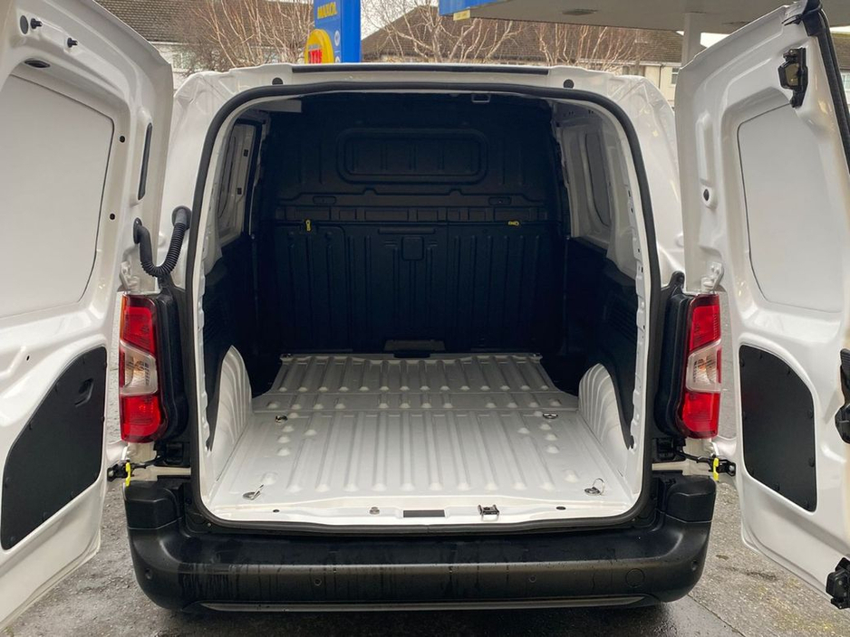 2025 Fiat Doblo SWB 1.5 100HP 650KG 4DR €21,450