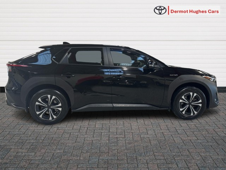 2023 Toyota bZ4X - image 3