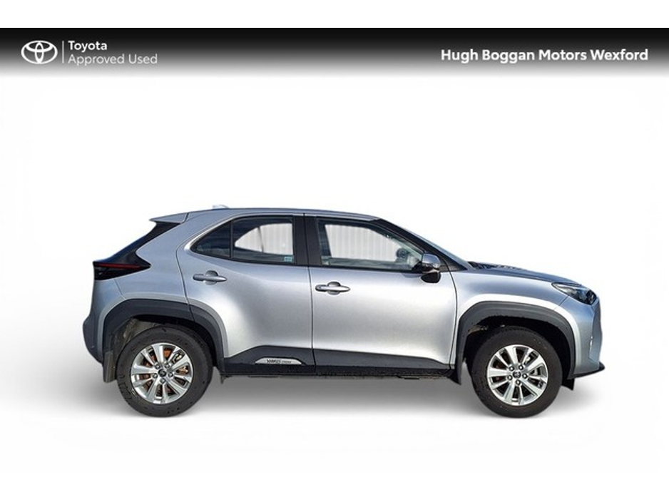 2024 Toyota Yaris Cross HYBRID LUNA, LADY OWNER! €28,995