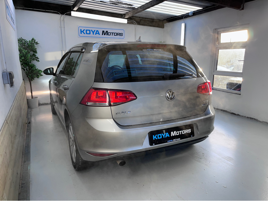 2016 Volkswagen Golf - image 14