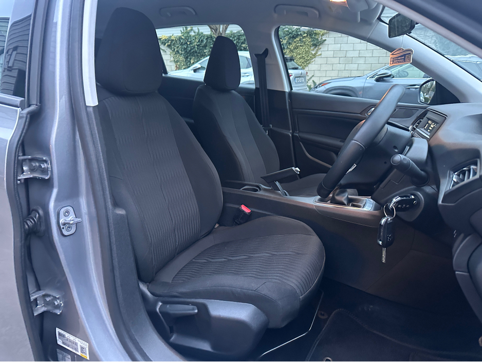 2020 Peugeot 308 ACCESS 1.2 110 6.3 4DR €15,000