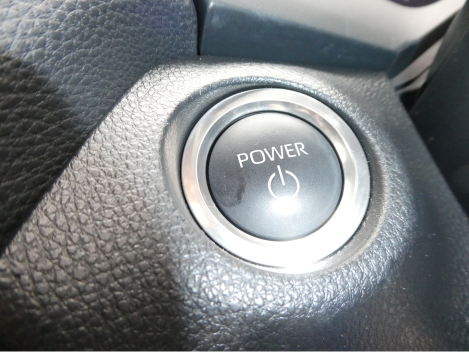 2025 Toyota Rav4 - image 31