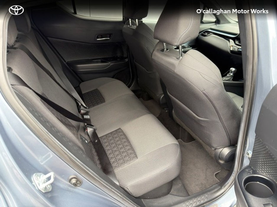 2022 Toyota C-HR 1.8 HYBRID SPORT 4DR AUTO €24,950