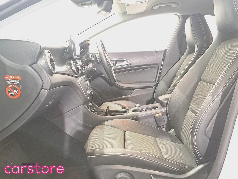 2018 Mercedes-Benz CLA Class - image 9