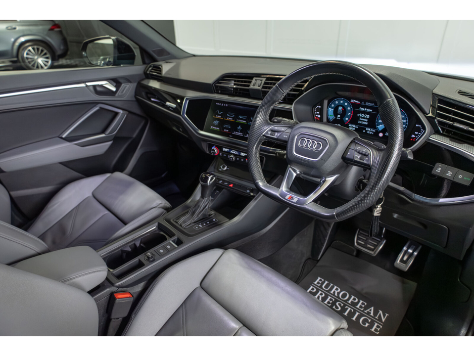 2023 Audi Q3 - image 8