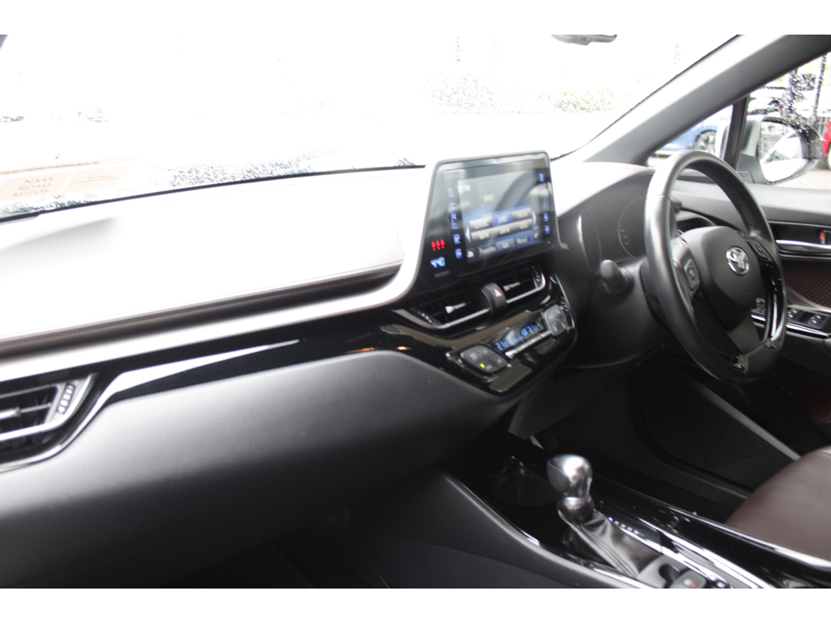 2018 Toyota C-HR - image 17