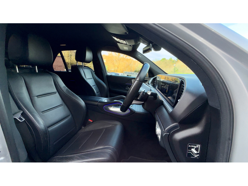 2019 Mercedes-Benz GL Class - image 8