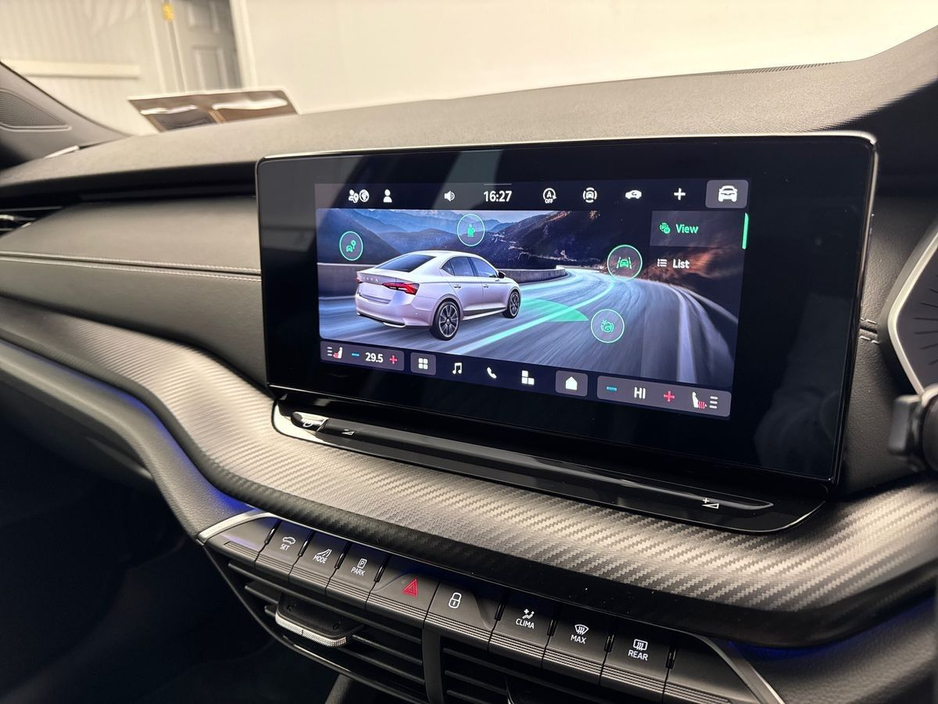 2025 Skoda Octavia - image 19