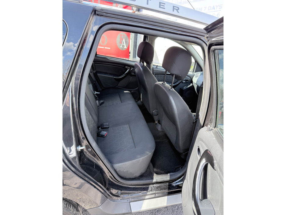 2016 Dacia Duster - image 15