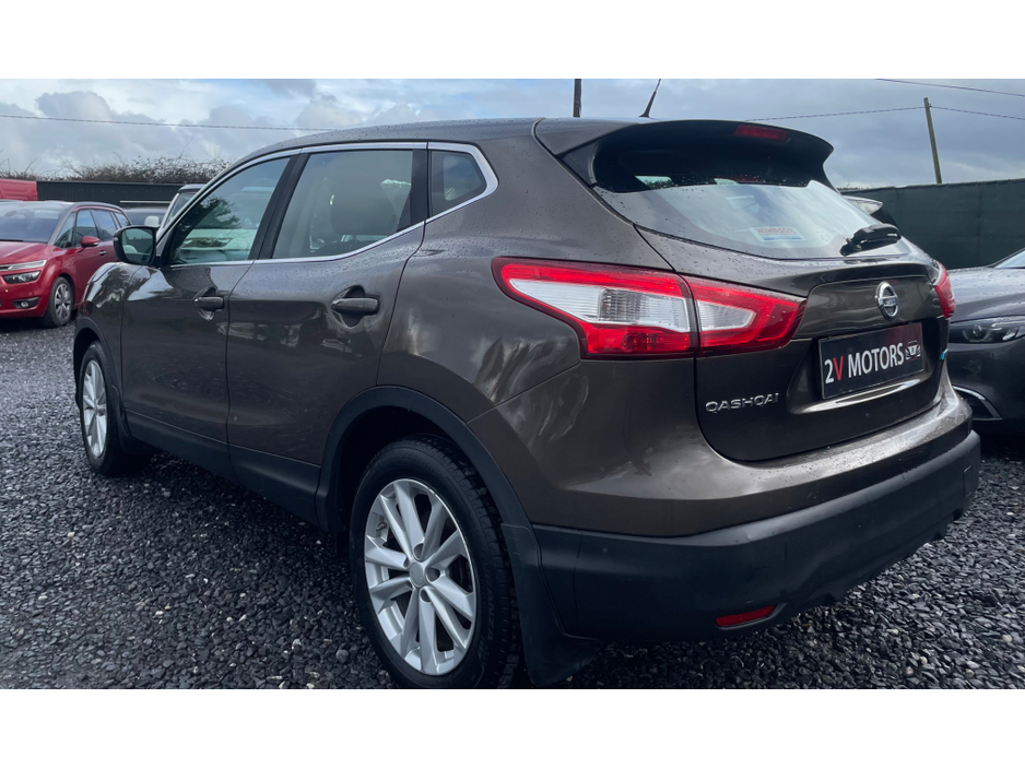 2015 Nissan Qashqai 1.5 DSL SV 4DR LOW KM €8,950