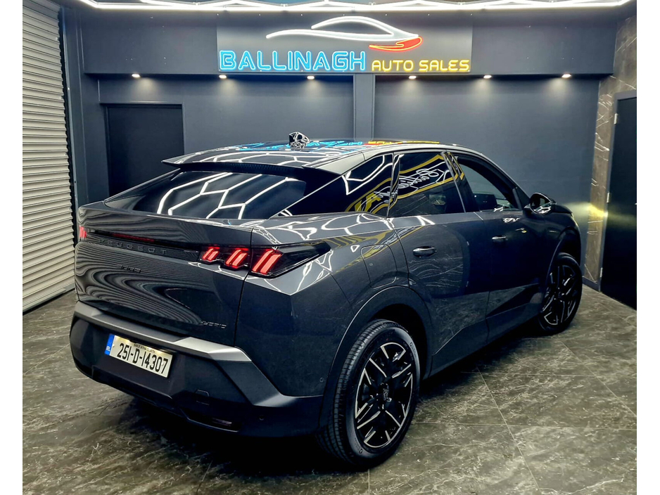 2025 Peugeot 3008 1.2 MHEV PureTech 136bhp eDCS6 Allure €35,950