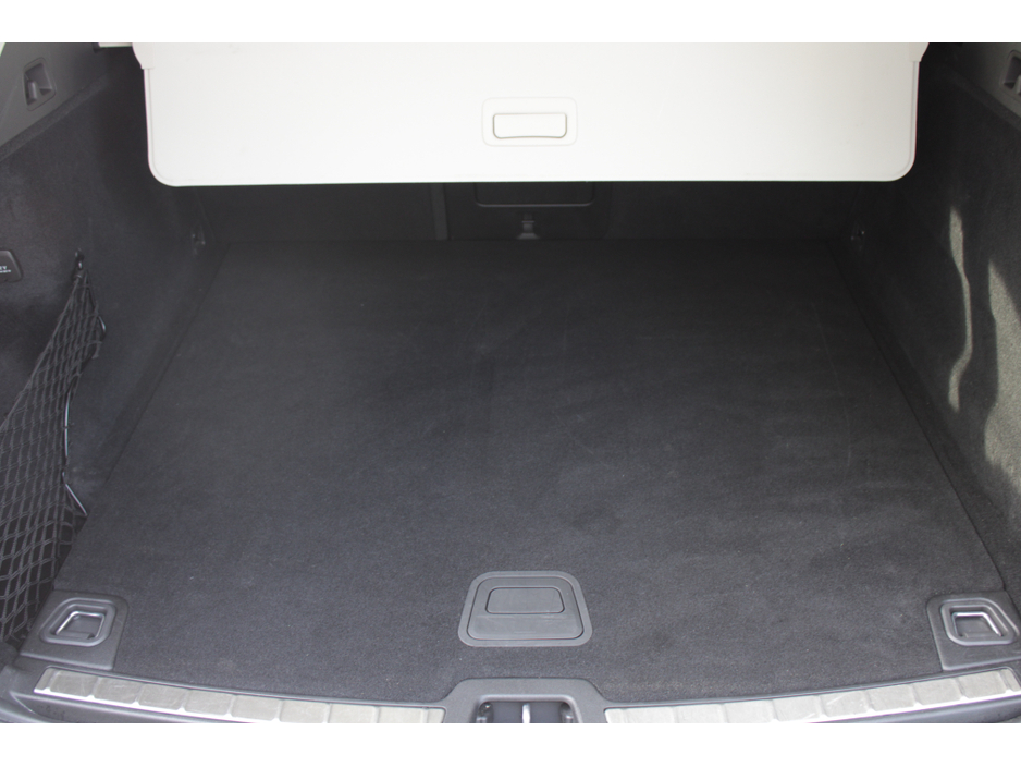 2020 Volvo XC60 - image 21