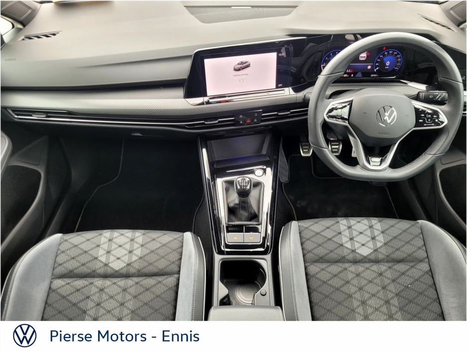 2024 Volkswagen Golf - image 4