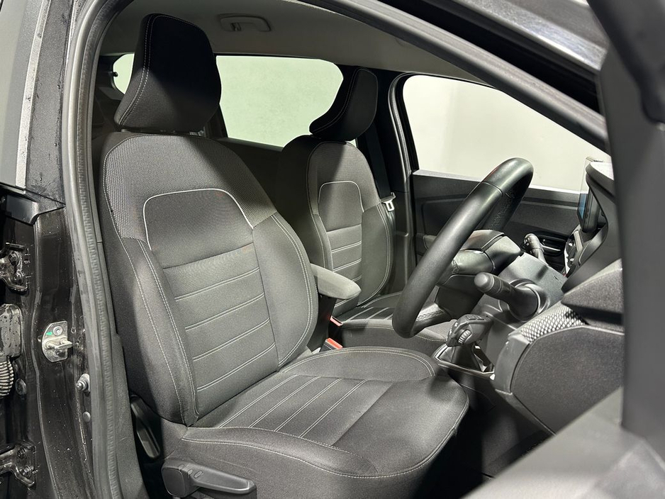 2022 Dacia Jogger Comfort Petrol 7 Seater 1.0 221 €17,750