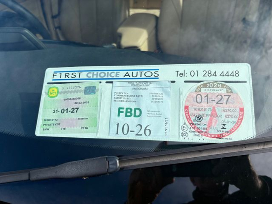 2016 BMW 3 Series - image 13