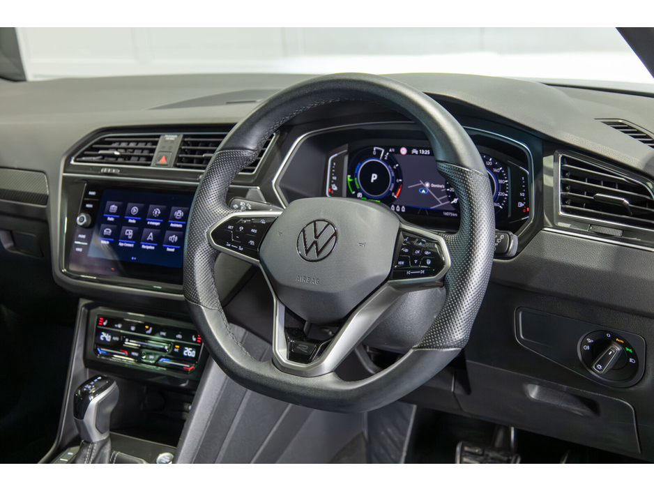 2023 Volkswagen Tiguan 1.4 TSI PHEV 245HP R-Line DSG €37,950