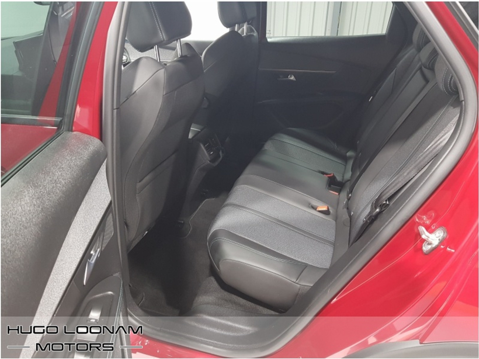 2023 Peugeot 3008 - image 13