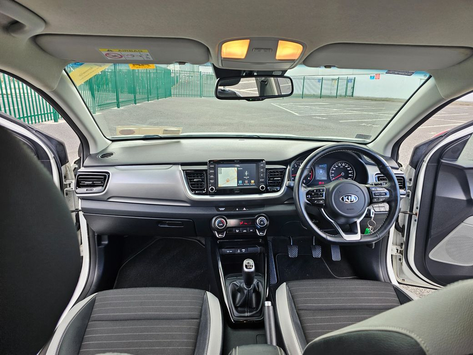 2018 Kia Stonic - image 14