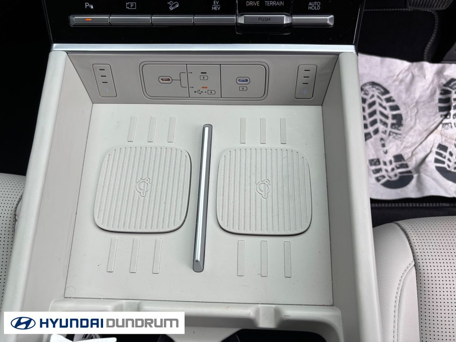 2025 Hyundai Santa Fe - image 13