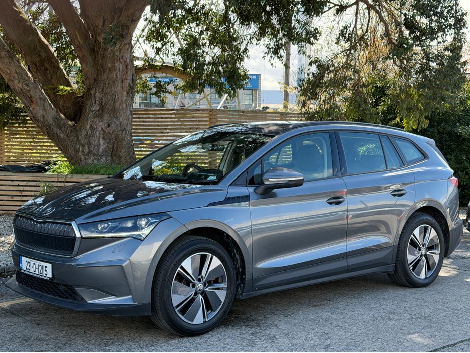 2023 Skoda Enyaq - image 3