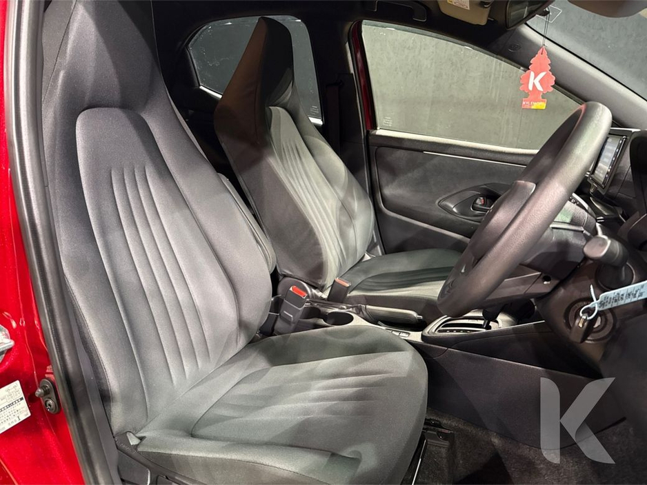 2025 Toyota Yaris - image 16