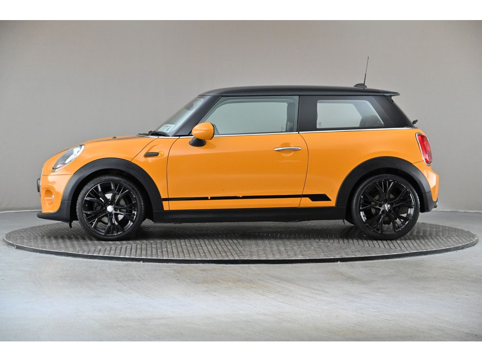 2015 MINI Hatch - image 5