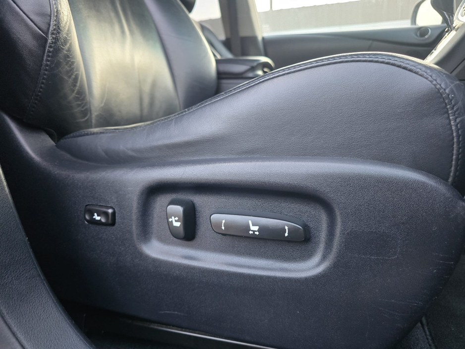 2012 Lexus RX 450 h - image 20