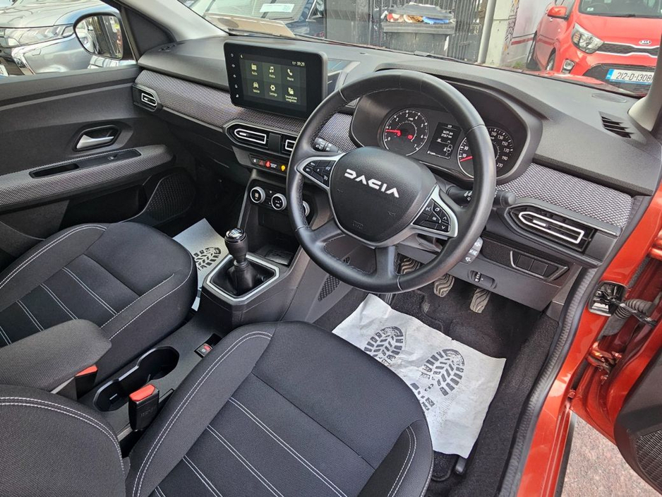 2023 Dacia Jogger - image 16