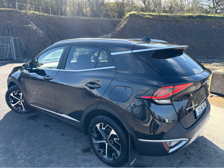 2023 Kia Sportage - image 6