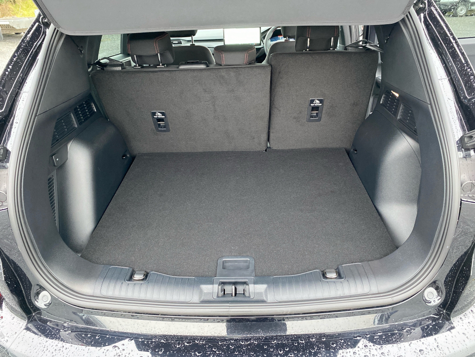 2025 Ford Kuga ST-Line 2.5 PHEV..20" wheels €42,950