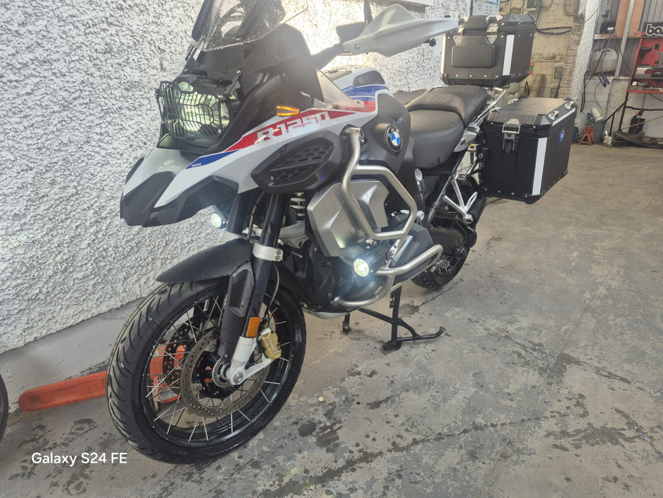 2021 BMW R 1250 GS Adventure - image 4