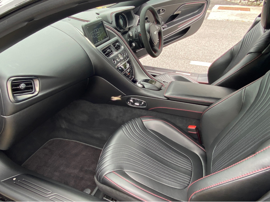 2018 Aston Martin DB11 4.0 V8 AUTO==HUGE SPEC==ONLY 12K MILES==COST OVER €380K NEW== €154,950