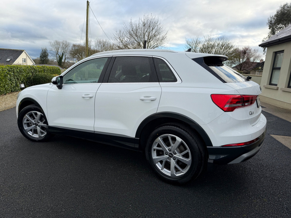 2023 Audi Q3 - image 8