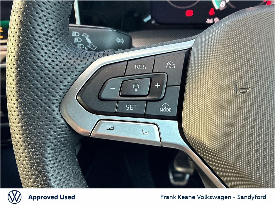 2025 Volkswagen Golf *R-LINE* 1.5TSI 150HP Manual @Frank Keane Volkswagen South Dublin €36,495