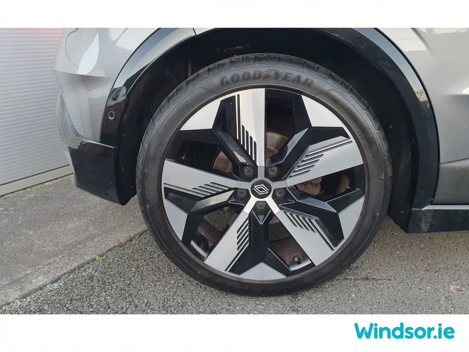 2024 Renault Megane E-Tech EV40 130hp Techno €25,495