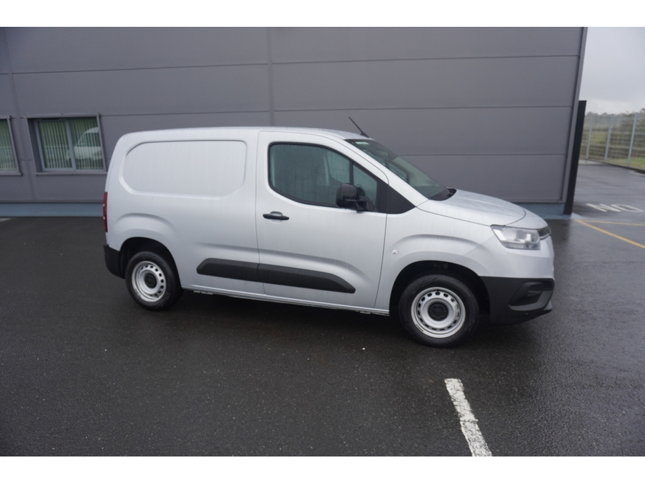 2023 Toyota Proace CITY 1.5 GX SWB 650KG 3