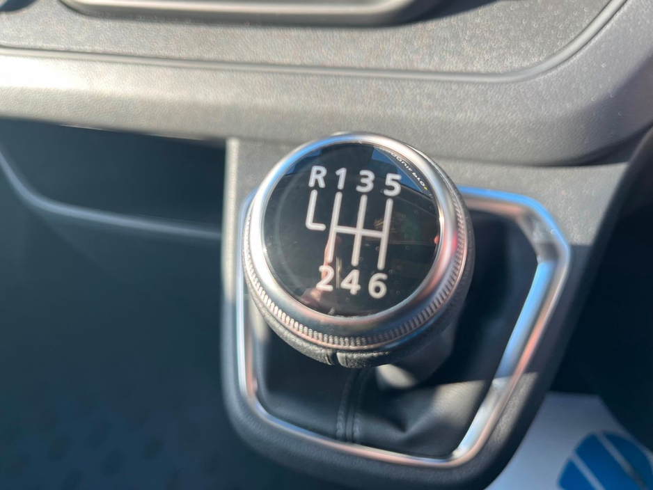 2026 Renault Trafic - image 11