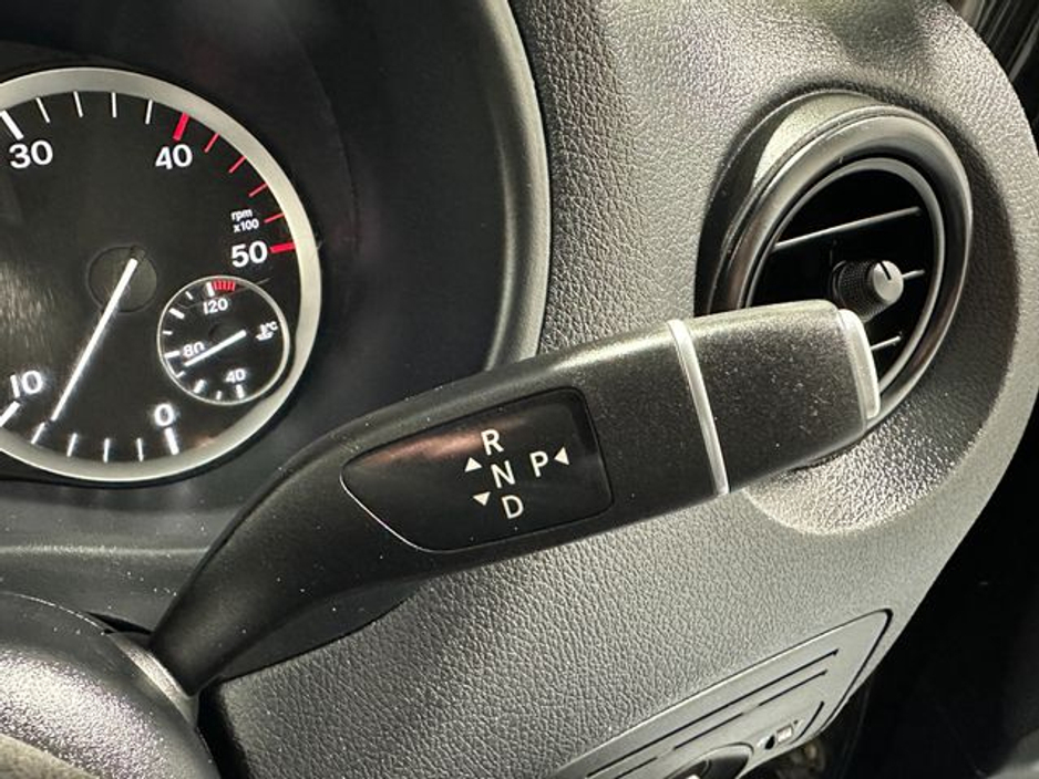 2018 Mercedes-Benz Vito - image 15