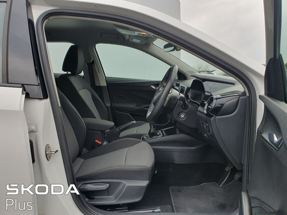 2024 Skoda Fabia - image 8