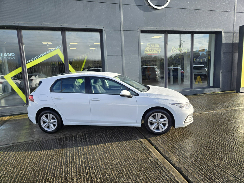 2022 Volkswagen Golf 2.0 TDI 115HP Life €24,950