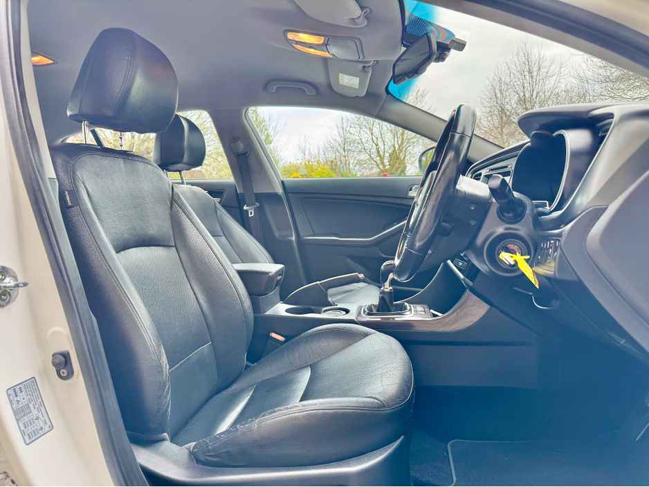 2015 Kia Optima - image 20