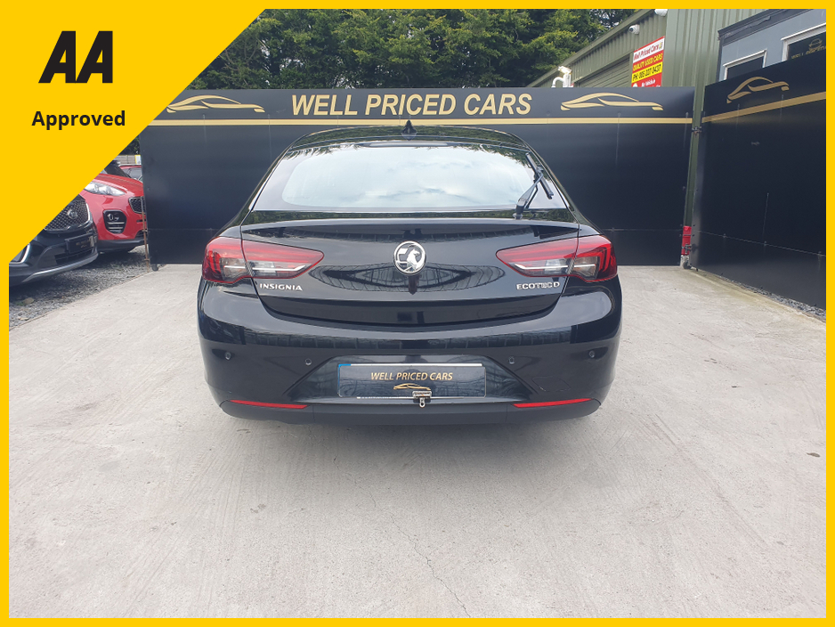 2017 Vauxhall Insignia - image 14