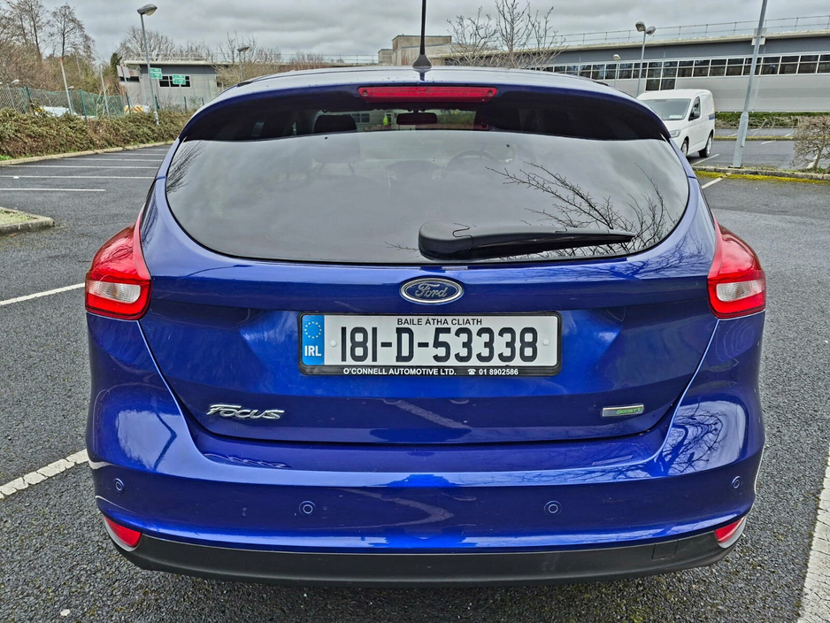2018 Ford Focus - image 6