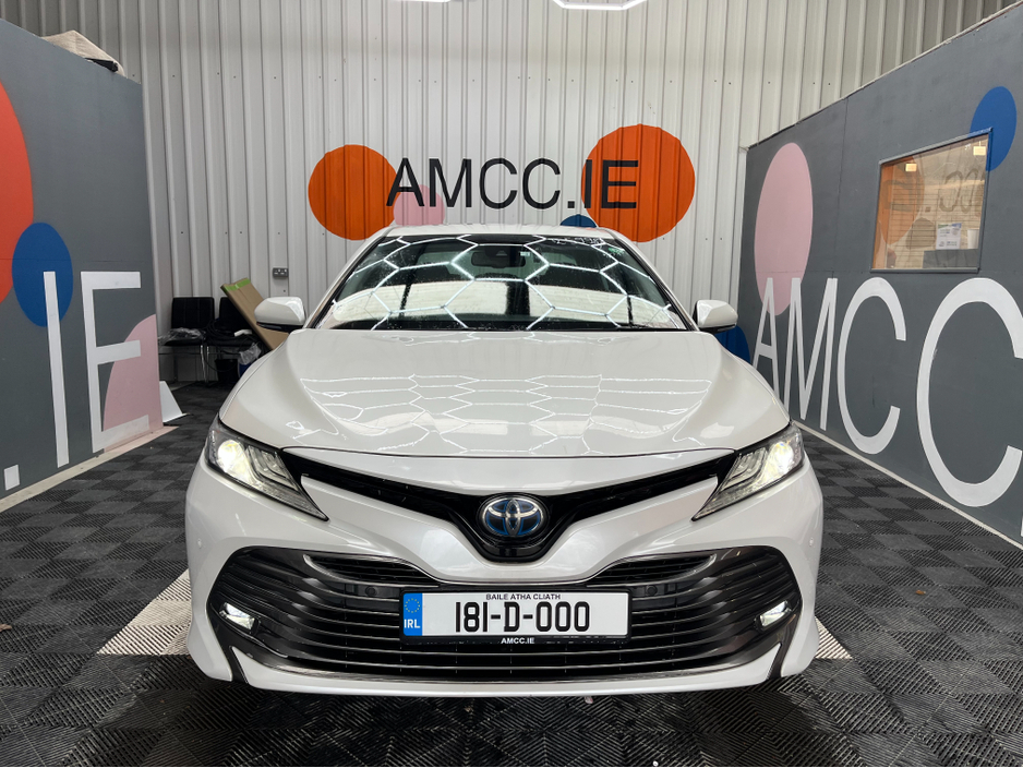 2018 Toyota Camry - image 6